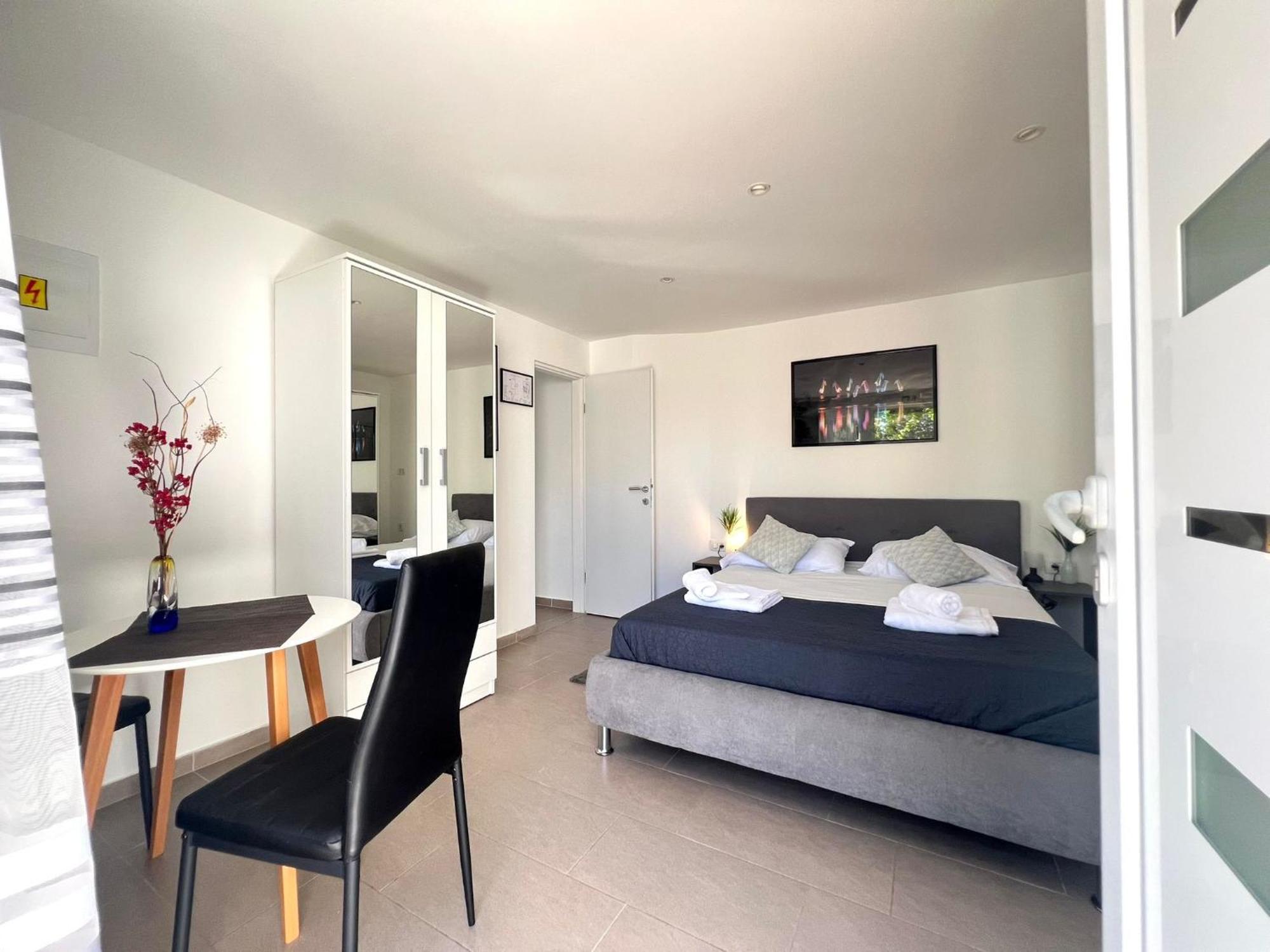 Apartamento Azzurro Mare Pula Exterior foto